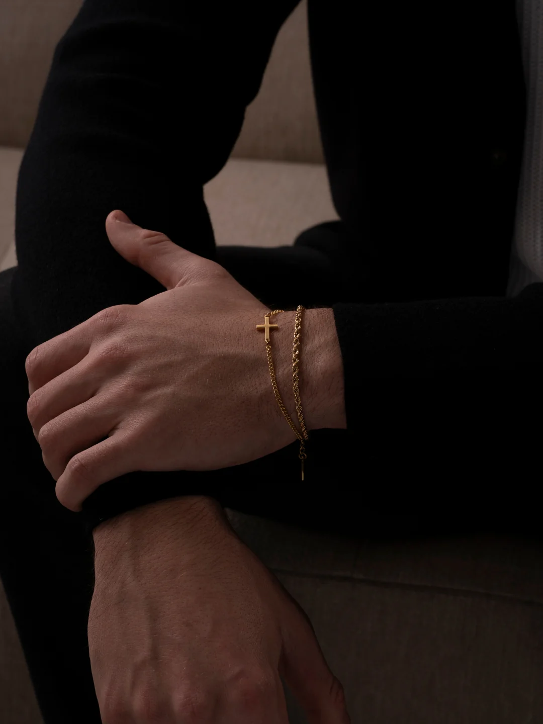 CROSS BRACELET | 18K Gold - Image 4
