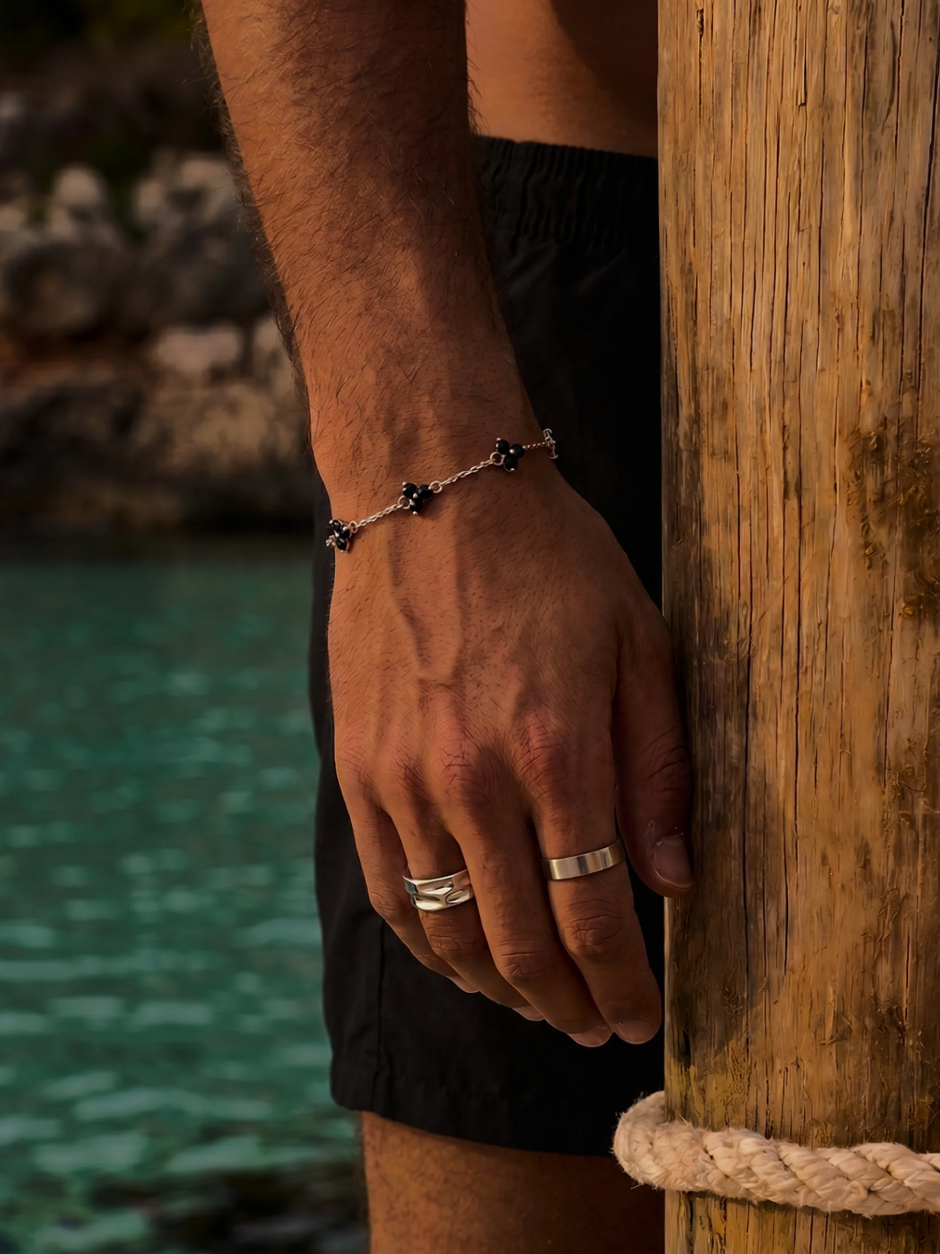 MIDNIGHT CLOVER BRACELET | Silver - Image 7