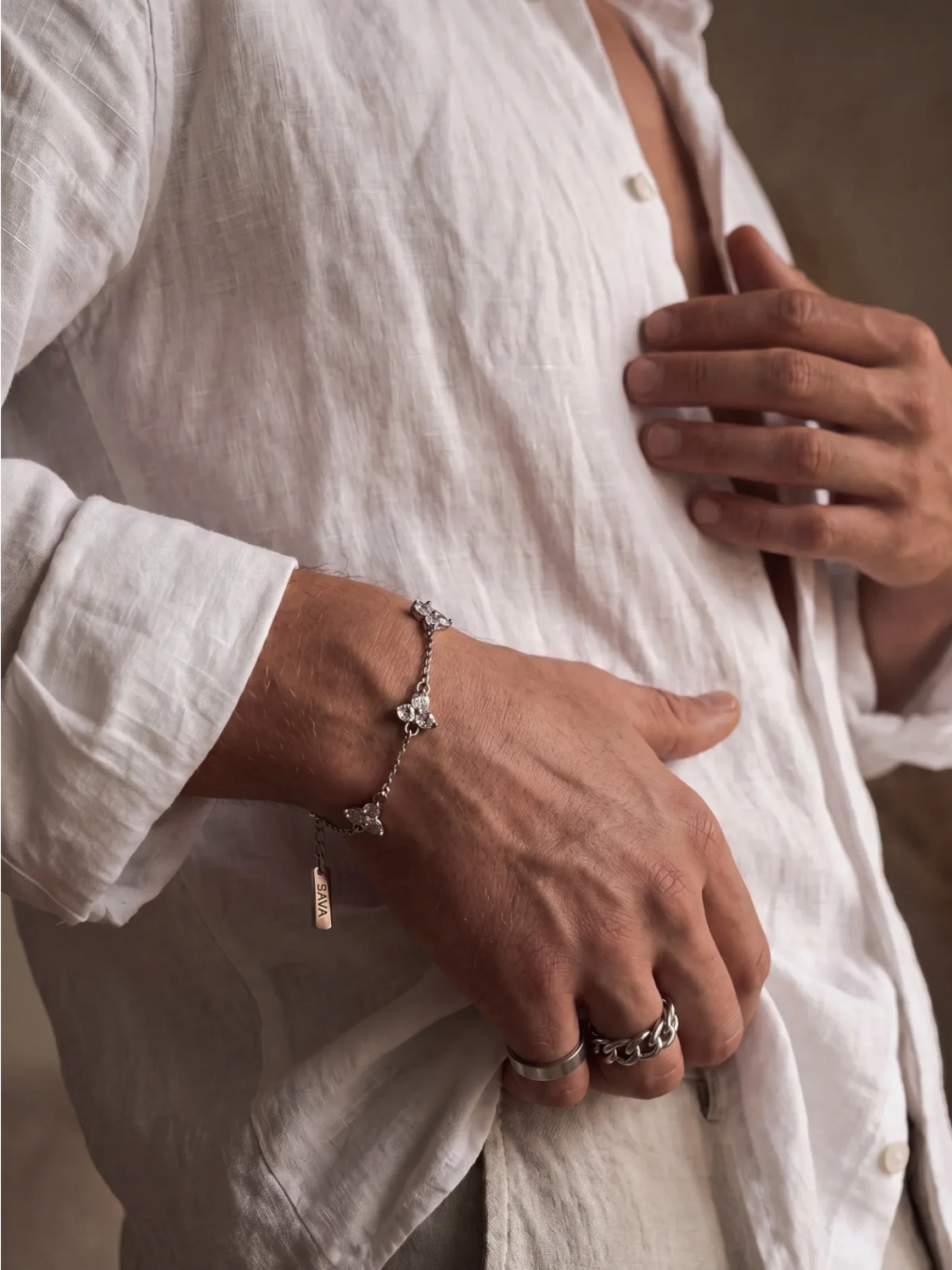 WHITE CLOVER BRACELET | Silver - Image 6